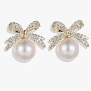 💜3/$30 Rhinestone golden Bow with Faux Pearl Stud Earrings Bowknot